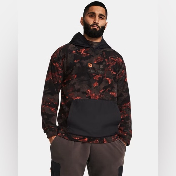 NWT Men’s Under Armour Project Rock Veterans Day Hoodie Pullover 1380217-001 XXL - Picture 1 of 13